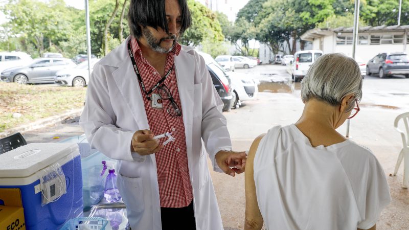 Covid-19: Saiba quem pode se imunizar e onde encontrar a dose