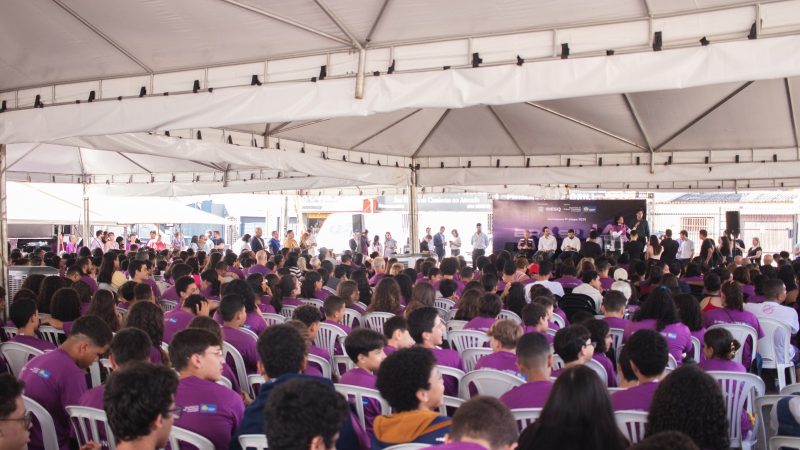 GDF certifica mil alunos do Brasil.IA no Riacho Fundo II