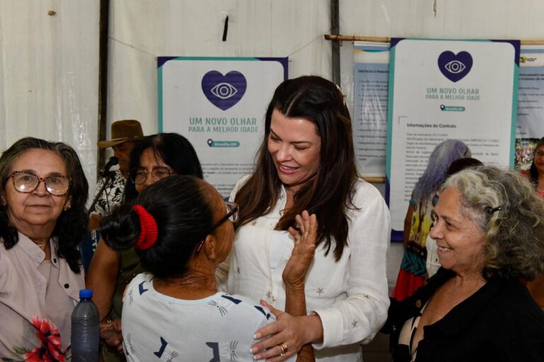 Projeto entrega mais de 3.500 óculos e transforma vidas de idosos no DF