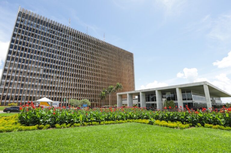 Devedores poderão negociar diretamente com a Secretaria de Economia uma forma de resolver pendências financeiras com o GDF. Para participar, o devedor deverá estar inscrito na dívida ativa | Foto: Geovana Albuquerque/Agência Brasília