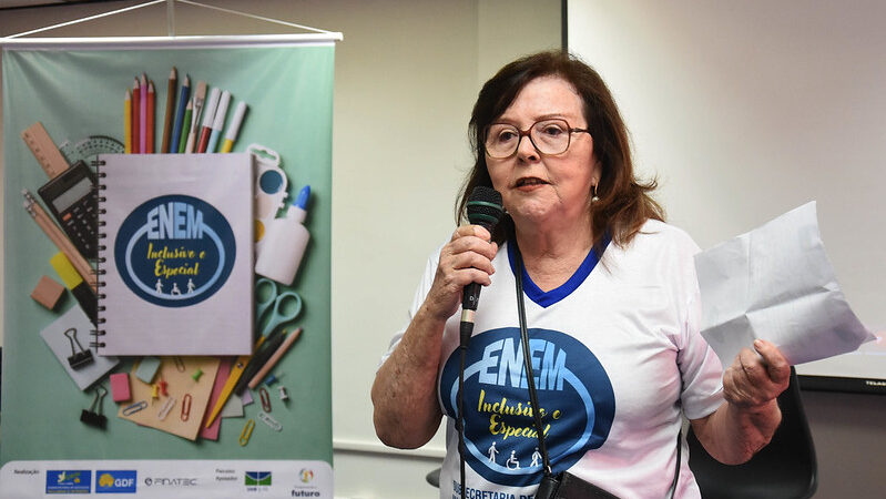 Aulas gratuitas preparam alunos com necessidades especiais