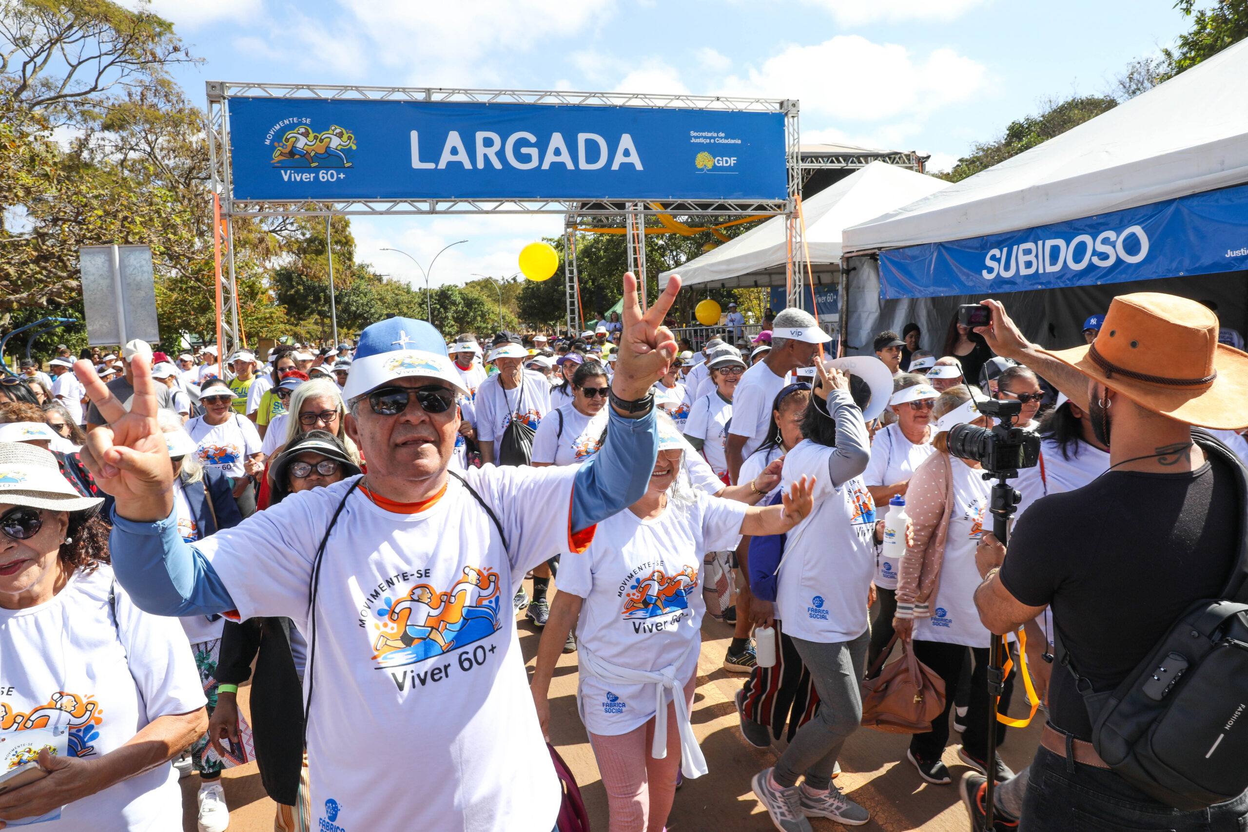 Caminhada “Movimente-se: Viver 60+” promove bem-estar