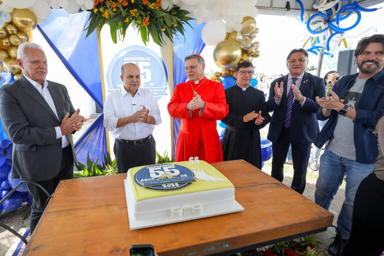 Ibaneis Rocha: "Essa data de 55 anos calha muito com esse espírito que nós temos de união entre Estado e igrejas, porque temos tratado com muito carinho todas as religiões aqui no Distrito Federal" | Fotos: Renato Alves/Agência Brasília