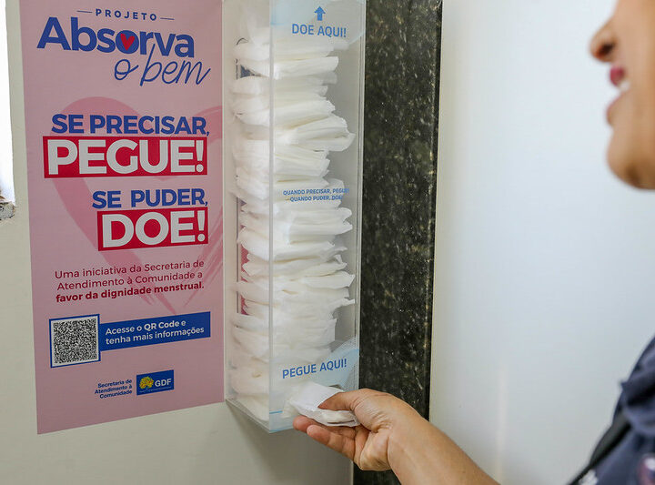 Campanha “Absorva o Bem” leva dignidade menstrual a mulheres do DF