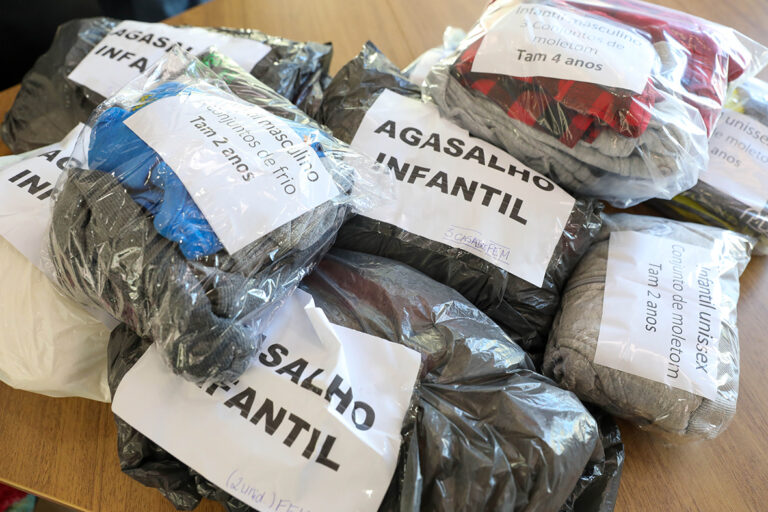 A campanha segue até 17 de julho, quando podem ser doadas peças adultas e infantis, masculinas e femininas | Foto: Paulo H. Carvalho/Agência Brasília