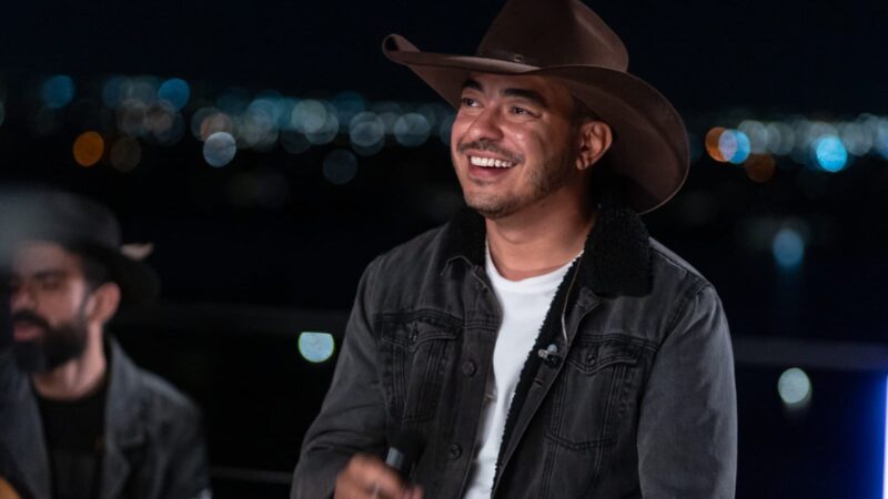 Paulo Augusto lança “Estrada”, o primeiro single de “Um Violão e um Sonho”