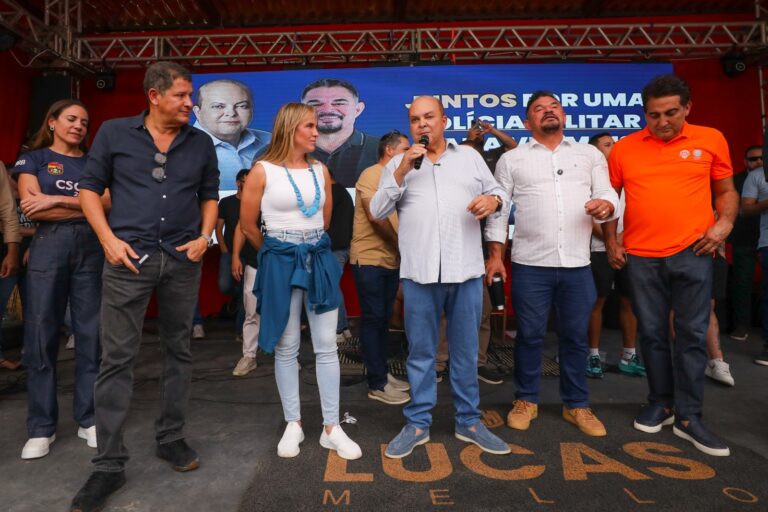Ibaneis Rocha ressaltou que o investimento na formação da PMDF faz de Brasília "uma cidade segura e que sabe valorizar os policiais do DF" | Foto: Renato Alves/Agência Brasília