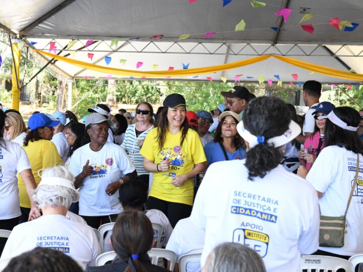 Viver 60+ reúne dois mil idosos em grande celebração no eixão do lazer
