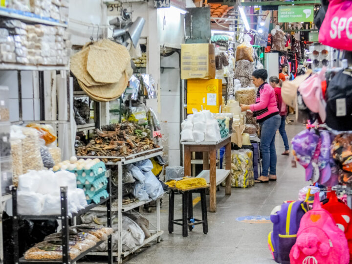 GDF anuncia obras de R$ 10 milhões para reformar 11 feiras do DF