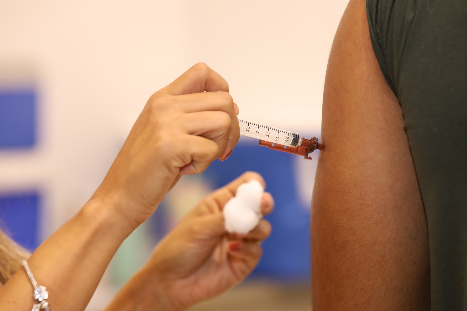 Vacina da Gripe: Acabe com mitos e garanta sua proteção Já!