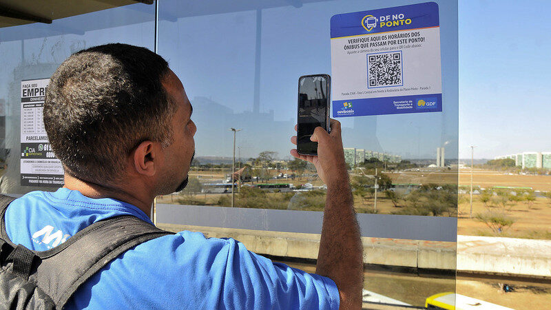 QR Codes com horários chegam ao DF e passageiros aprovam!