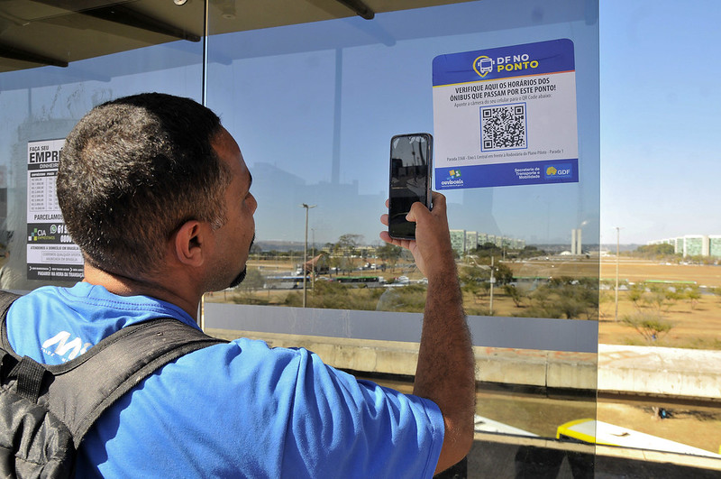 QR Codes com horários chegam ao DF e passageiros aprovam!