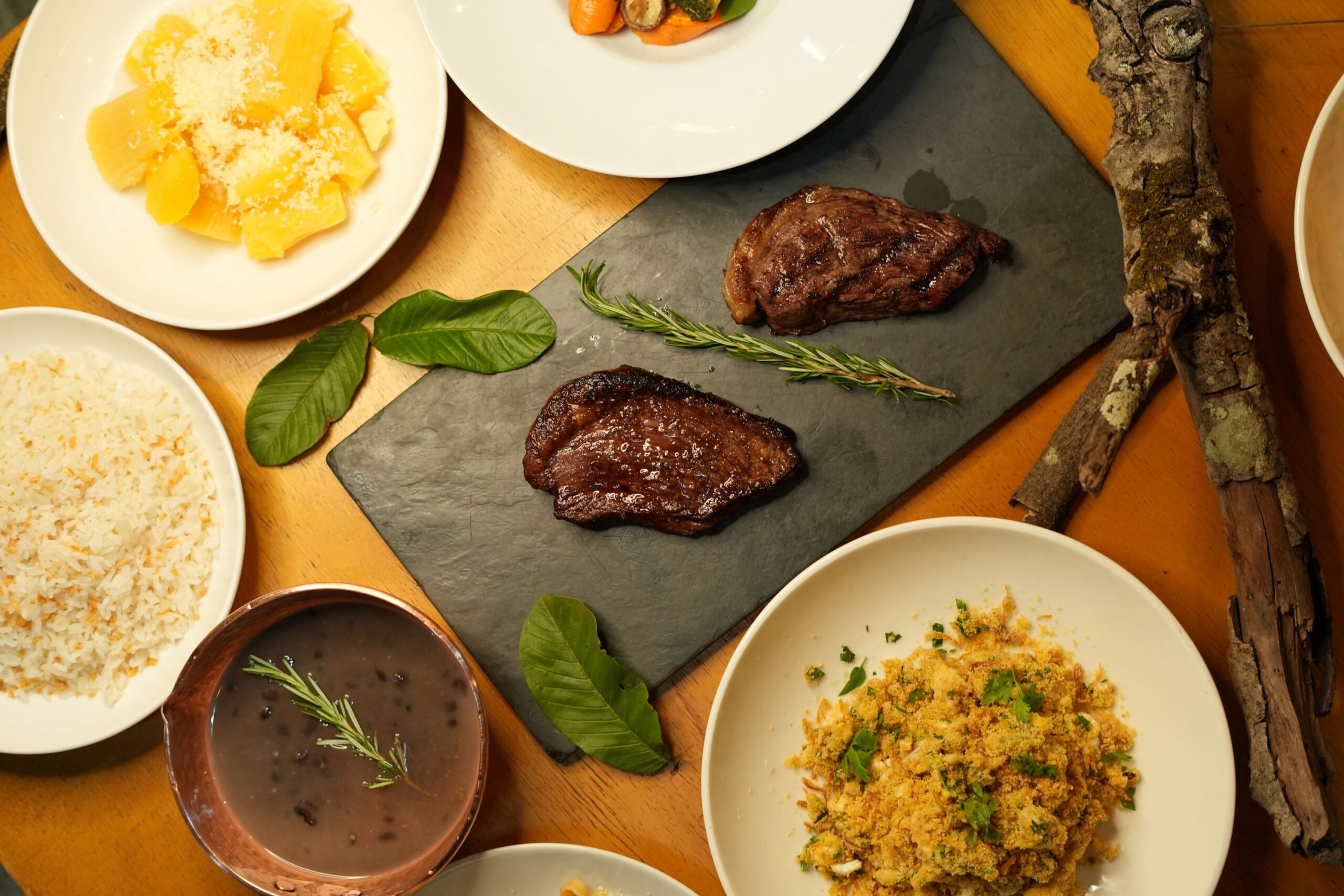 Novo ponto na Asa Sul une churrasco, boteco e o charme de Brasília