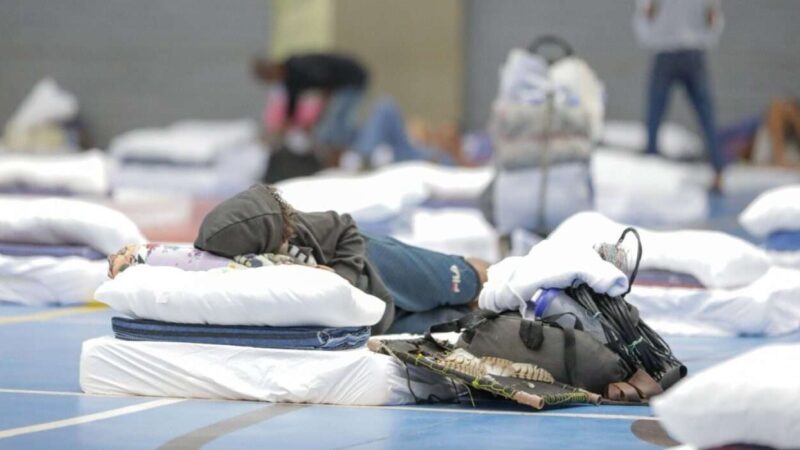 Abrigo do GDF acolhe milhares de pessoas em situação de rua contra o frio