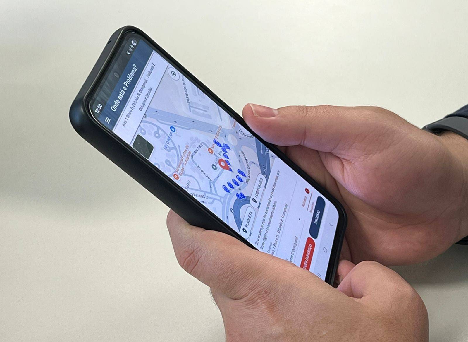 App Ilumina DF e WhatsApp facilitam atendimento da CEB IPes