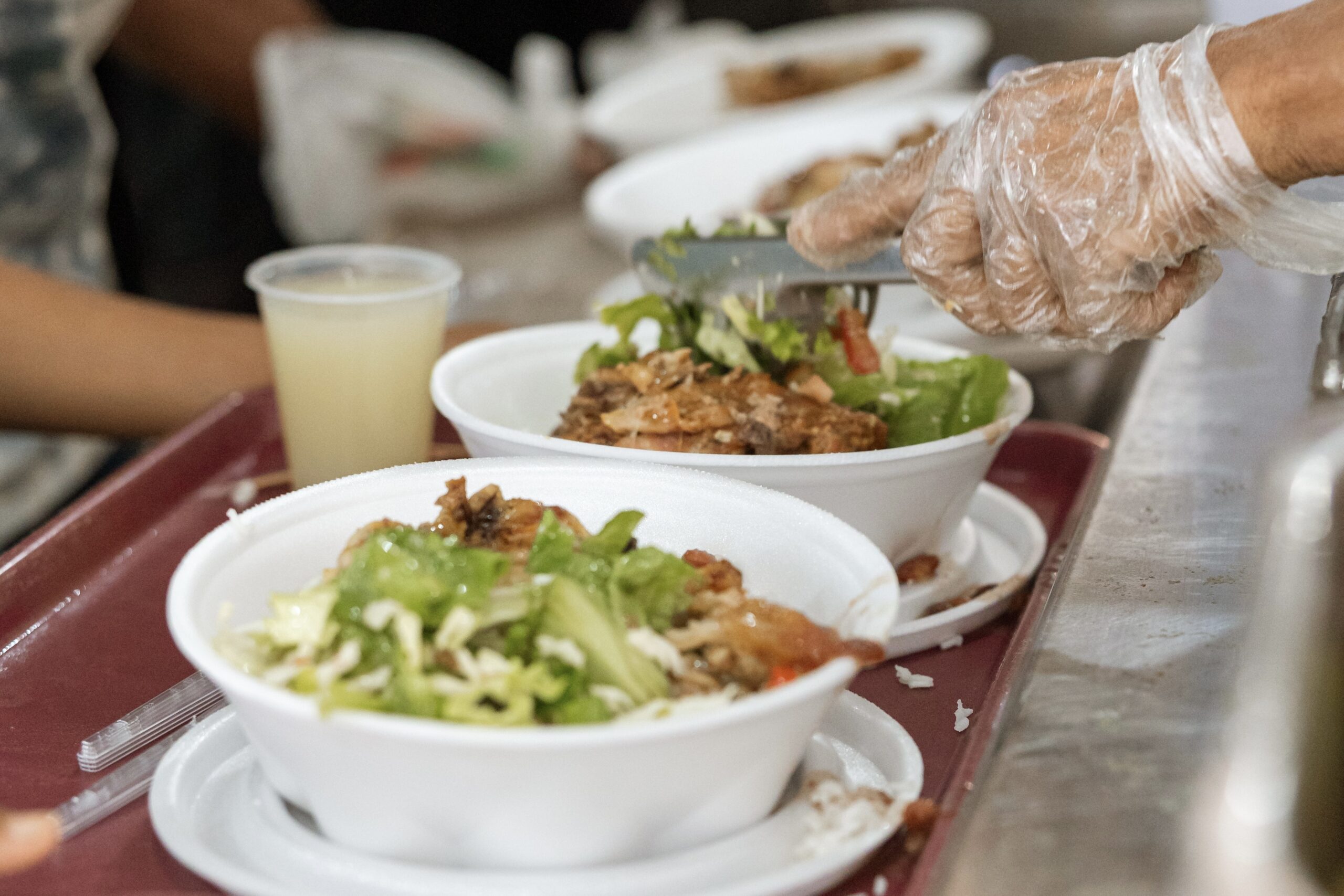 Mais pessoas em situação de rua têm acesso à comida e saúde!