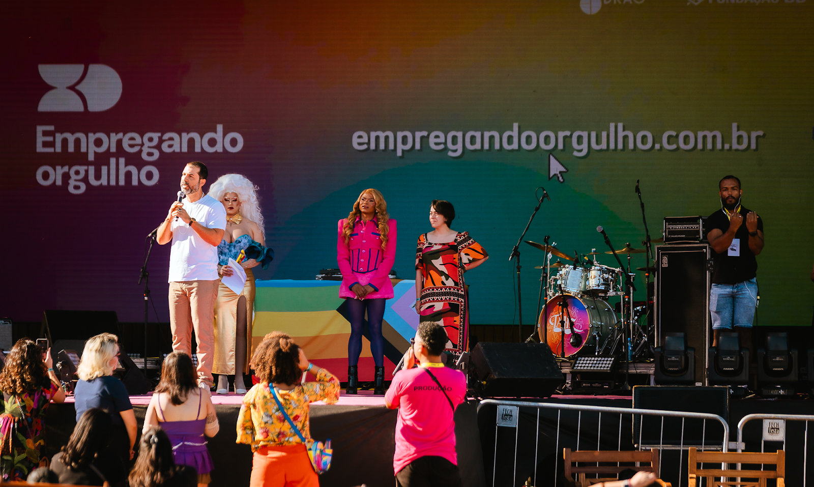 Nova plataforma “Empregando Orgulho” conecta LGBTQIA+ a vagas de trabalho