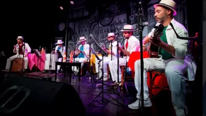Samba Vibrações leva o melhor da música brasileira para Quituart