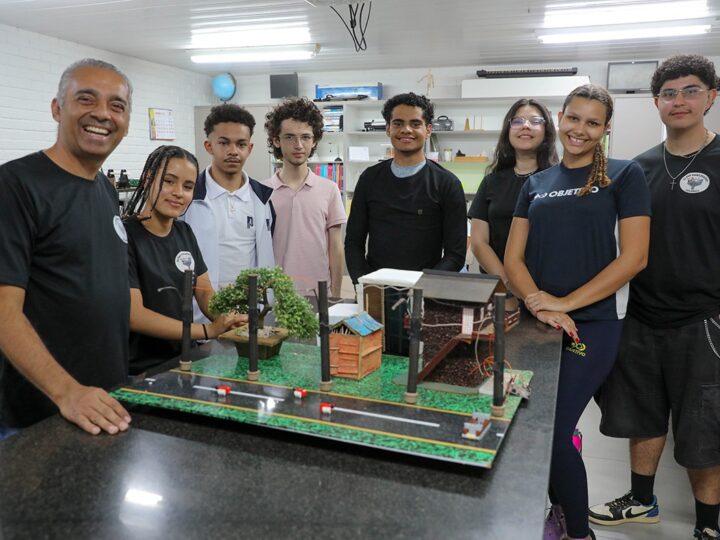 Salas especiais no DF ajudam estudantes com altas habilidades