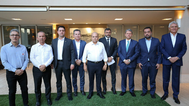 Governadores se reúnem para debater tarifas dos EUA e diálogo com Trump