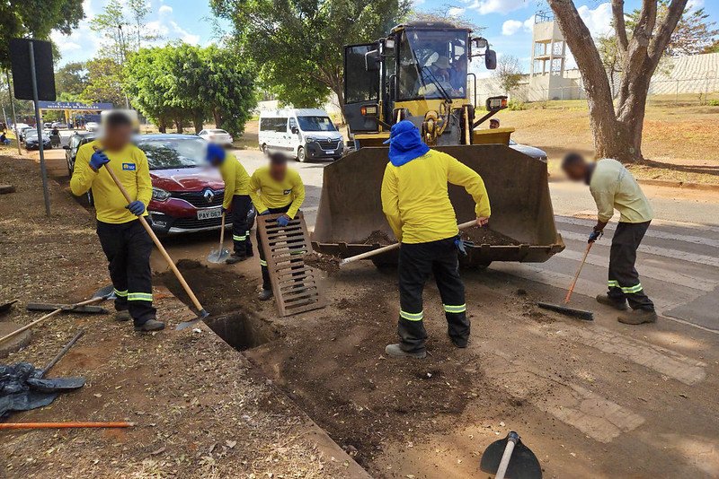 Governo do DF acelera limpeza de cidades para a época de chuva
