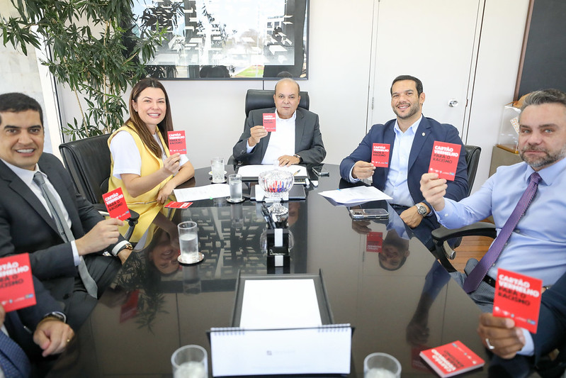 GDF e CBF se unem contra o racismo nos estádios