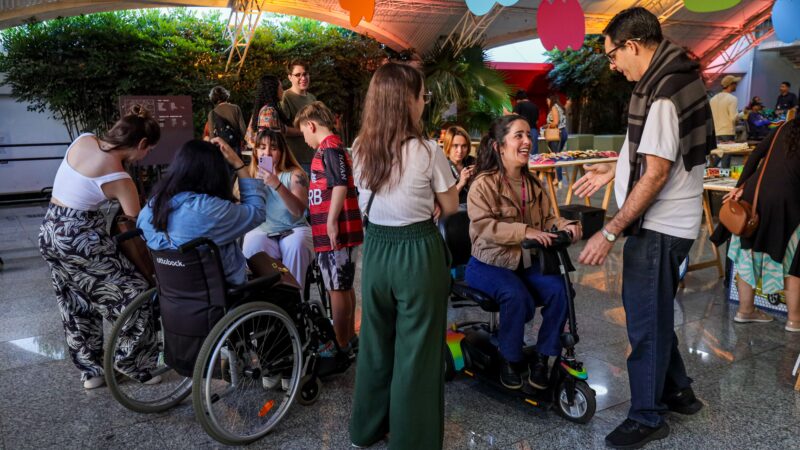 Celebre a diversidade e a inclusão no Espaço Renato Russo