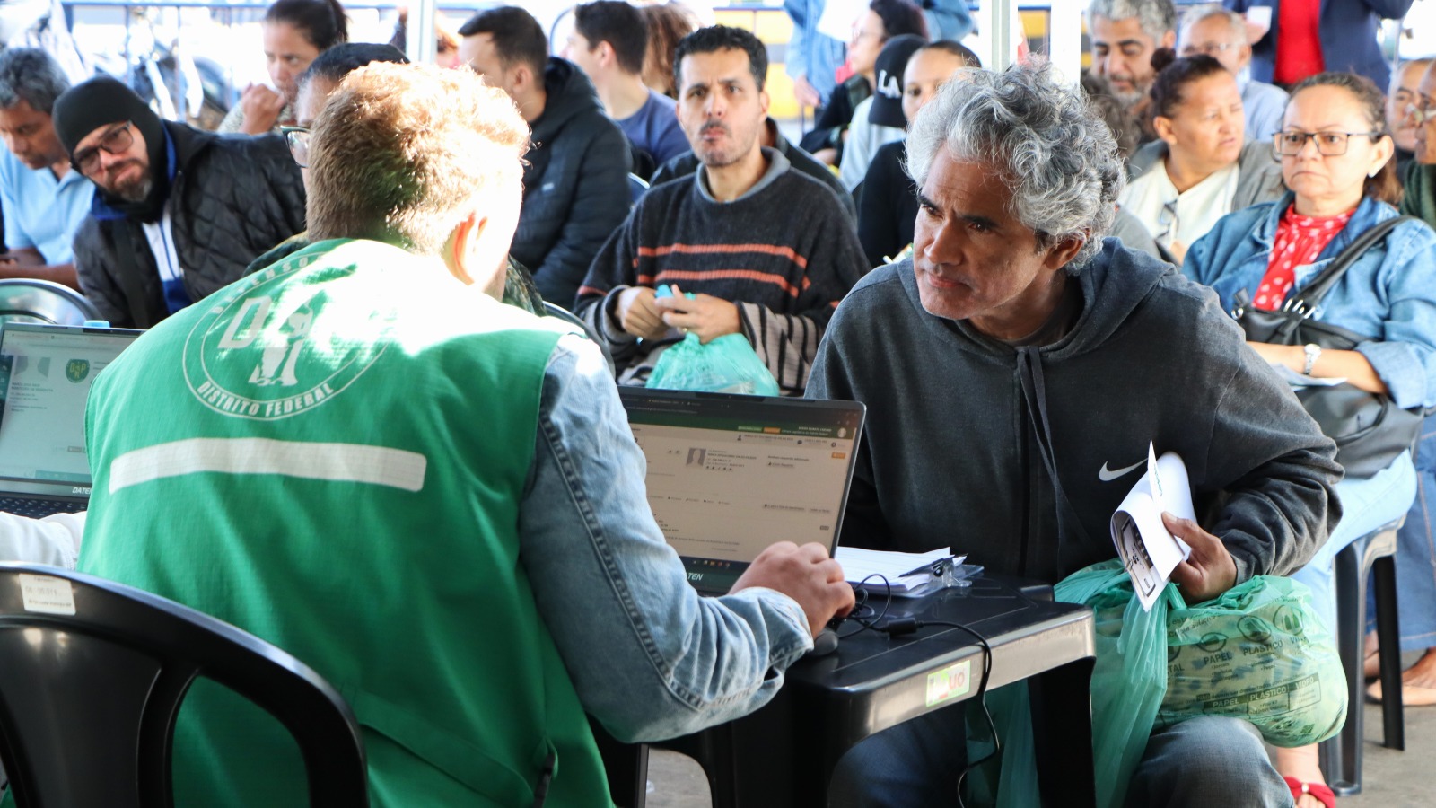 Serviços gratuitos chegam à Esplanada para ajudar a população