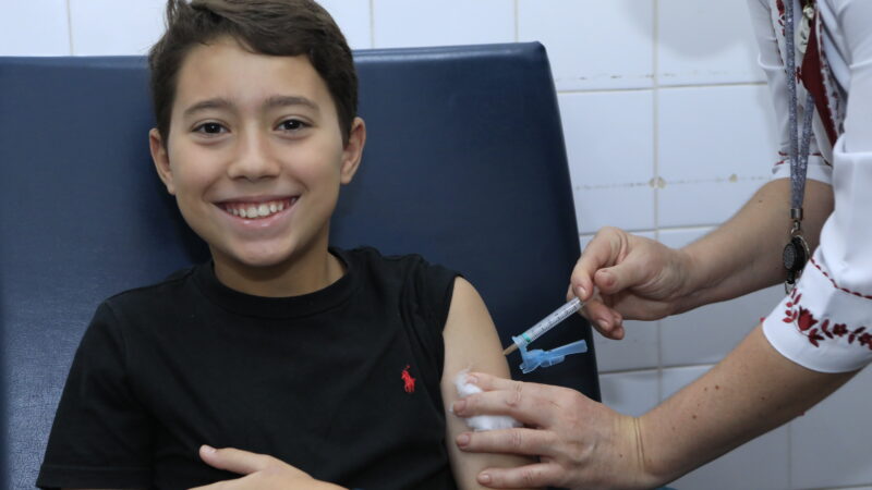 Apenas metade das doses de vacina contra a dengue é aplicada