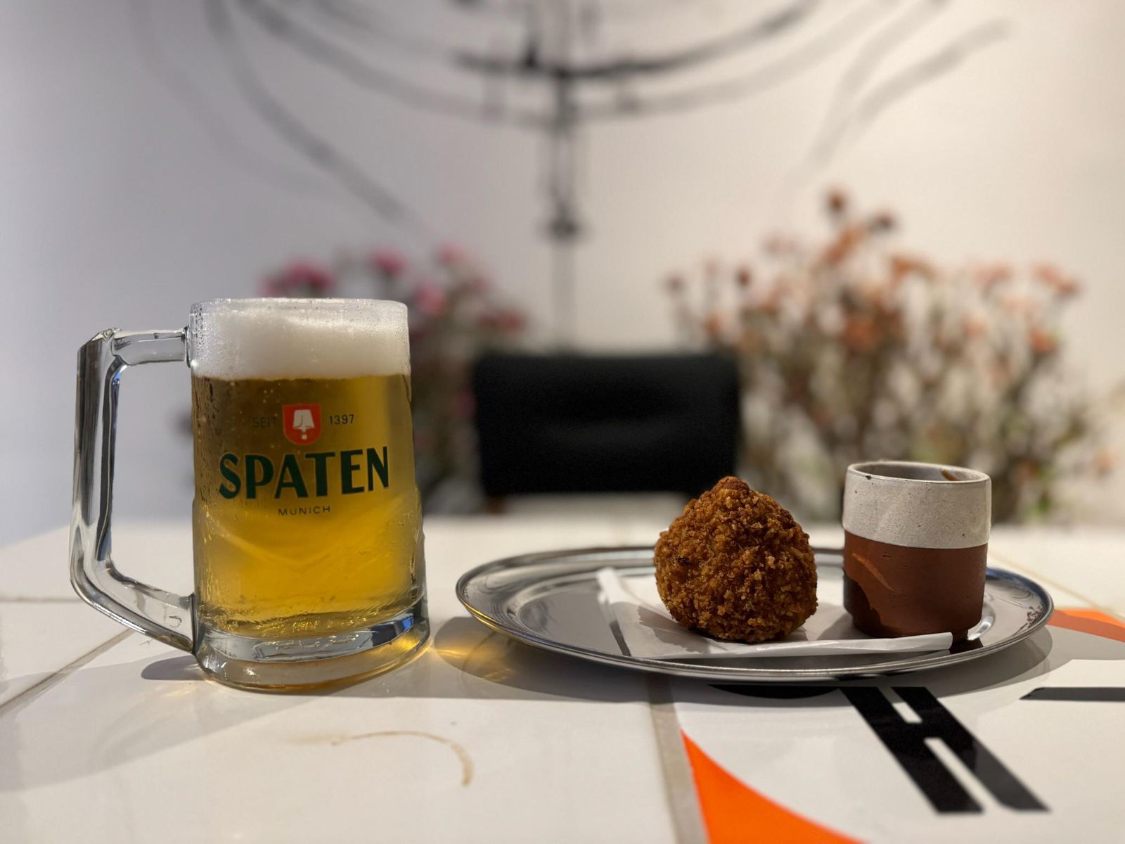 Juscelino Bar celebra Dia dos Pais com chope por conta da casa