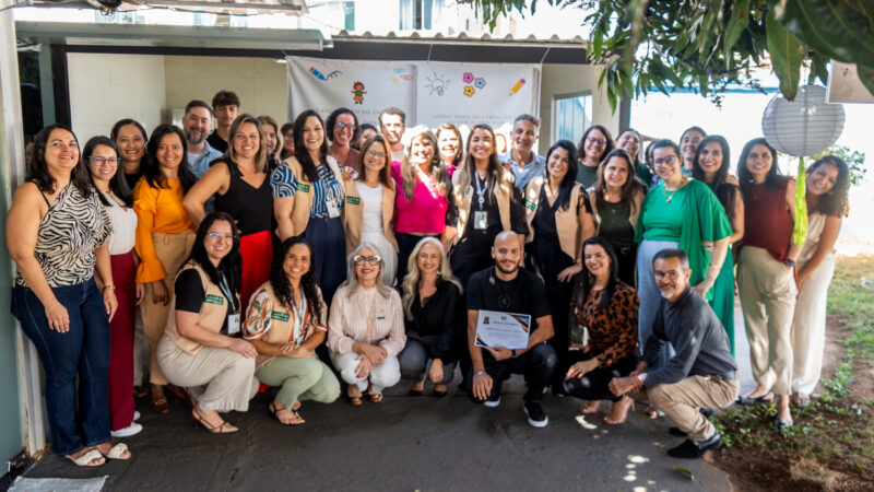 Livro traz alfabetização de forma divertida para crianças do DF