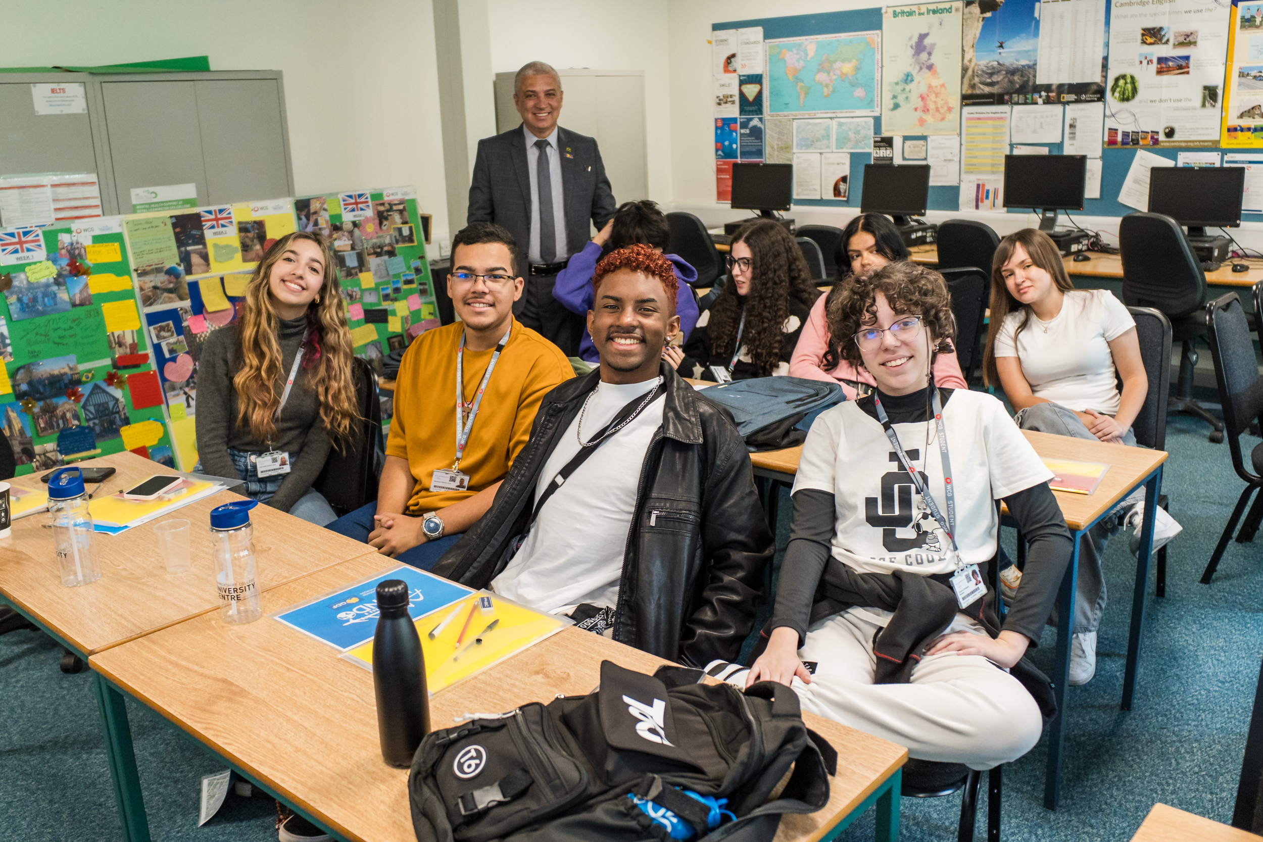 Alunos do DF começam aulas em College Britânico