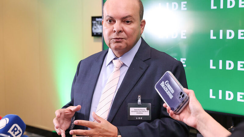 O DF avança em saneamento e infraestrutura, destaca Ibanies