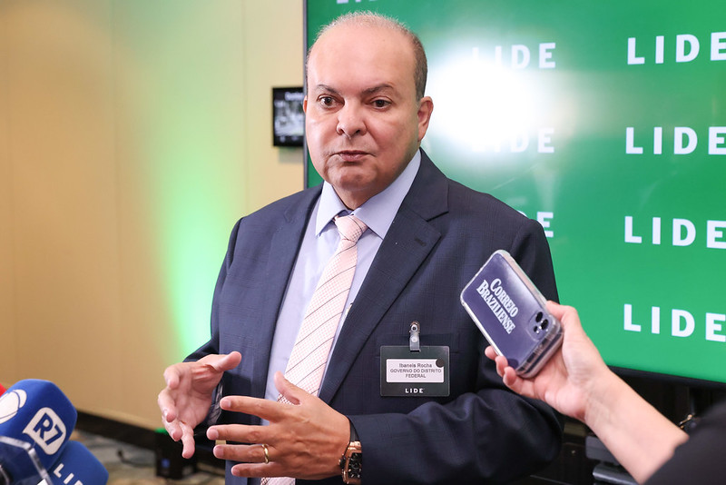 O DF avança em saneamento e infraestrutura, destaca Ibanies