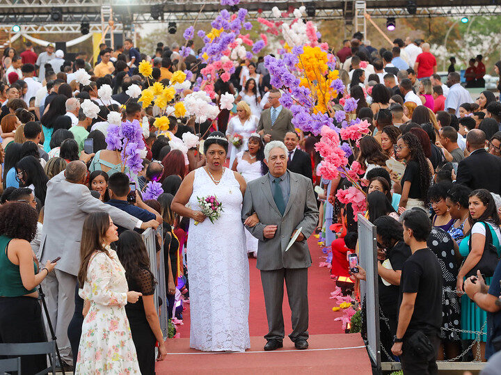 100 casais celebram a união em Casamento Comunitário 2025