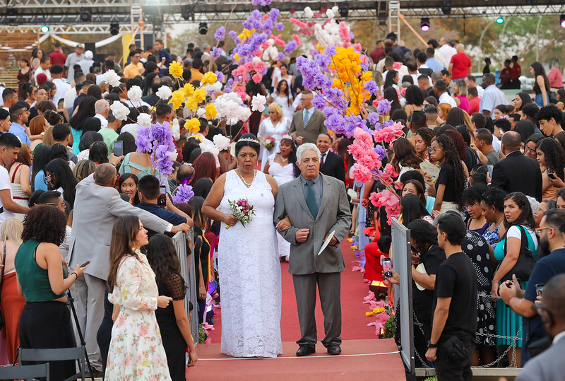 100 casais celebram a união em Casamento Comunitário 2025