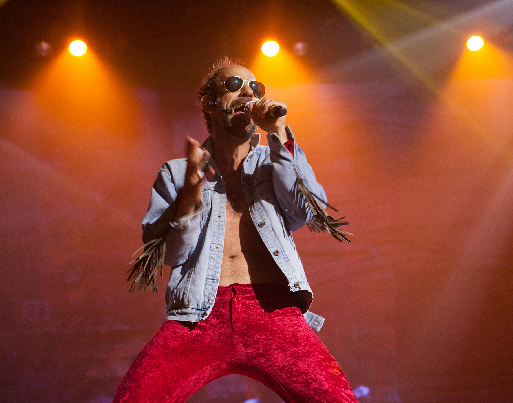 Raul Seixas Fora da Lei: O Musical que Celebra o Maluco Beleza