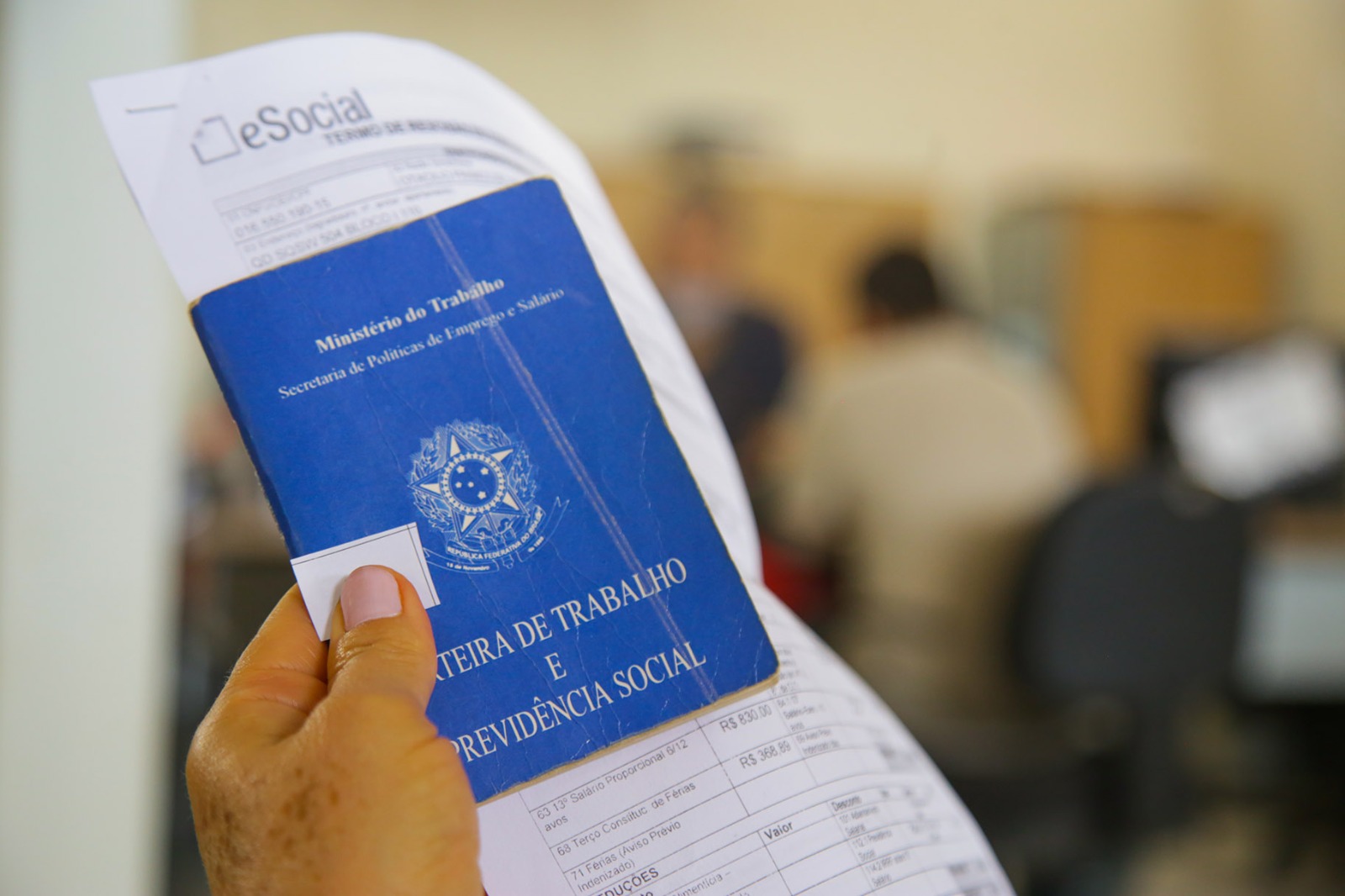 Mais de 800 Vagas de Emprego te Esperam!