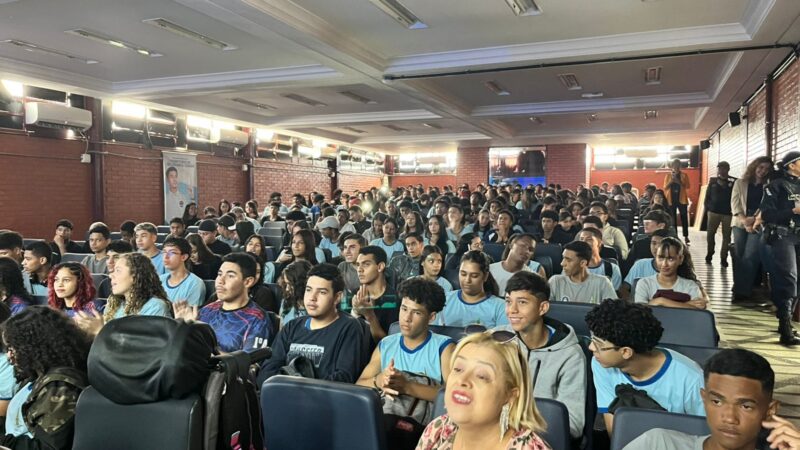 Alunos do Recanto das Emas são formados em segurança