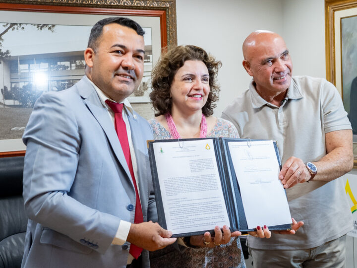 Acordo para integrar produção acadêmica às políticas públicas