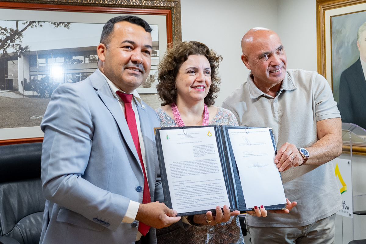 Acordo para integrar produção acadêmica às políticas públicas