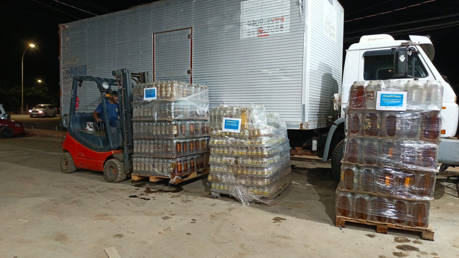 Vigilância Sanitária retira 8 mil litros de bebidas irregulares de circulação