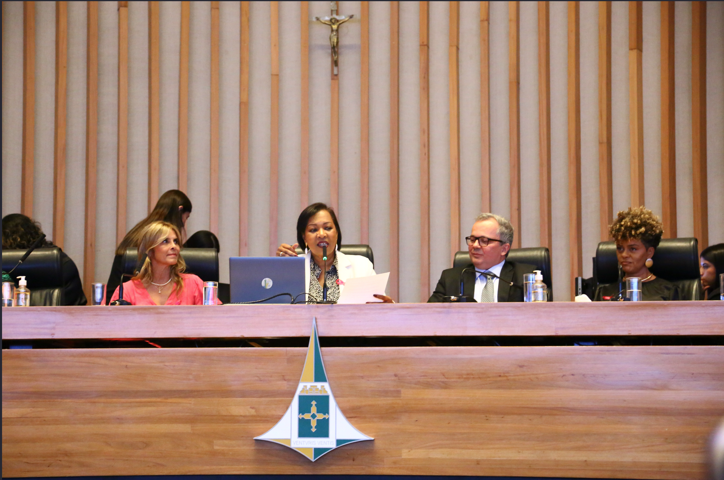Sessão Solene celebra o poder do empreendedorismo feminino