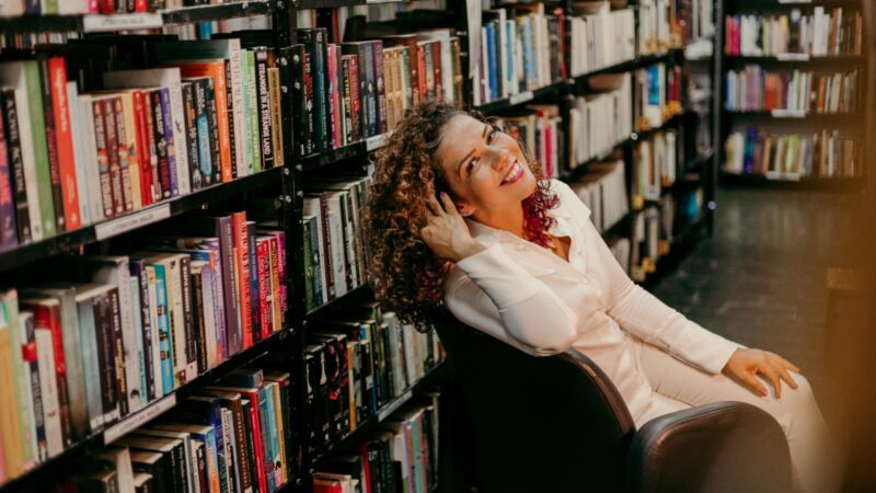 Biblioteca demonstrativa promove debate sobre autoria no DF