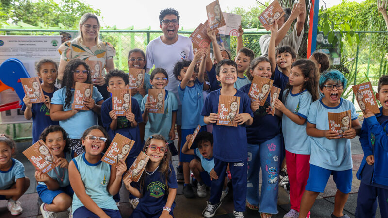 Projeto leva teatro, música e alegria para alunos do DF
