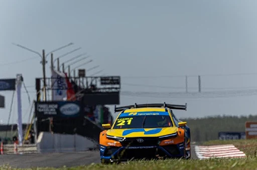 Camilo voa baixo e garante a pole em Campo Grande na Stock Car