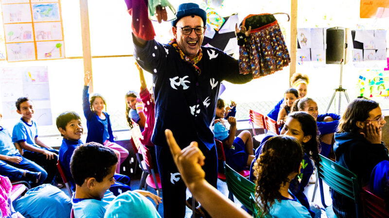 Mamulengo volta a escolas do DF com aula-espetáculo grátis