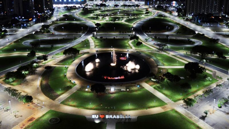 Plano Piloto brilhando com 94% da iluminação agora é de LED!