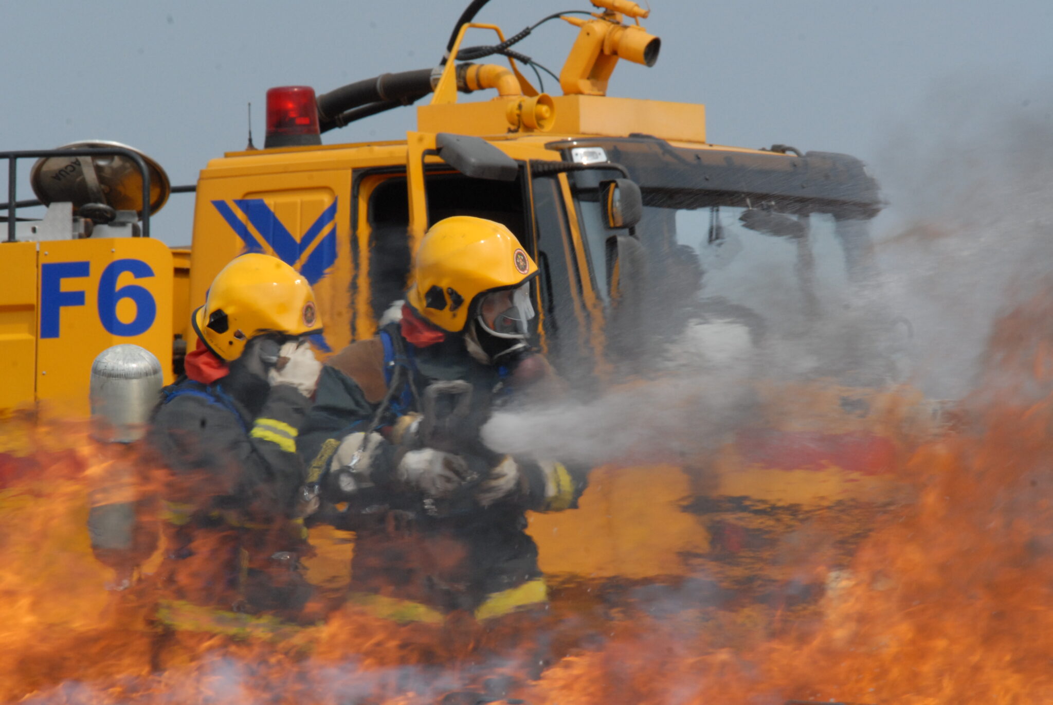 Simulado de emergência no Aeroporto de Brasília testa forças de segurança