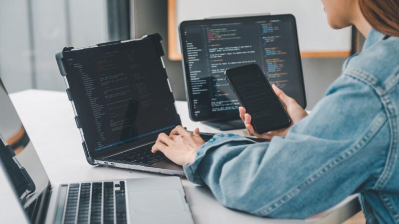 Cursos gratuitos de tecnologia chegam a Santa Maria e Recanto das Emas